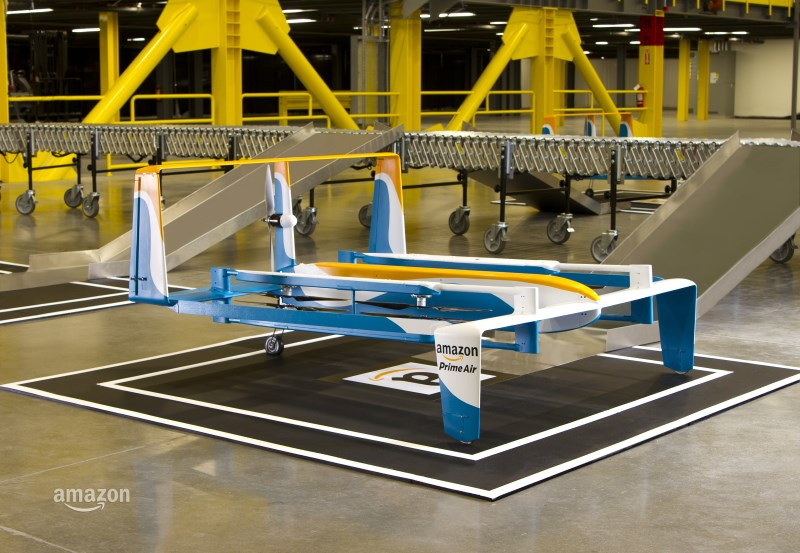 Illustration for article titled Un dron de Amazon hace su primera entrega en 13 minutos y es hora de que borres esa sonrisa cínica